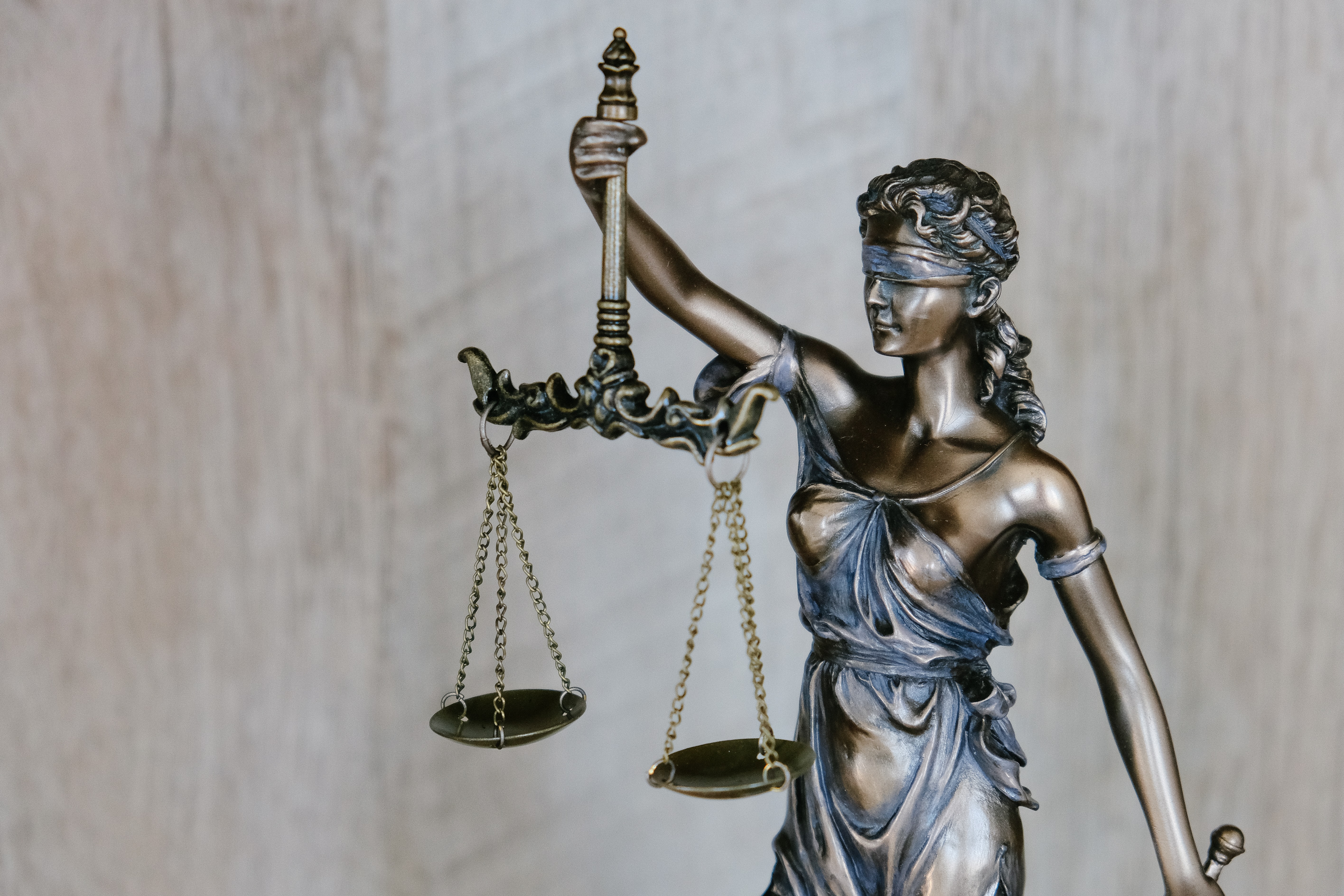 La pédopornographie est un acte criminel puni par la loi. La pornographie entre adultes consentant est, elle, légale. Crédit : Tingey Injury Law Firm/