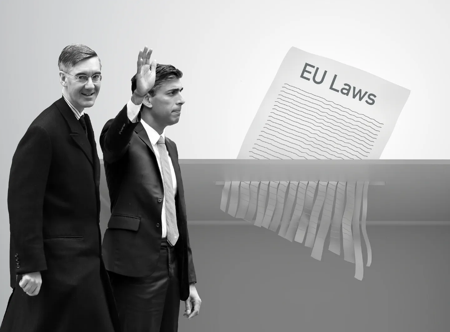 Dans son édition du 23 janvier 2023, What's up EU nous apprend que Londres doit encore statuer sur près de 4000 lois européennes encore effectives dans le droit britannique. Jacob Rees-Mogg & Rishi Sunak © What's up EU / Shutterstock