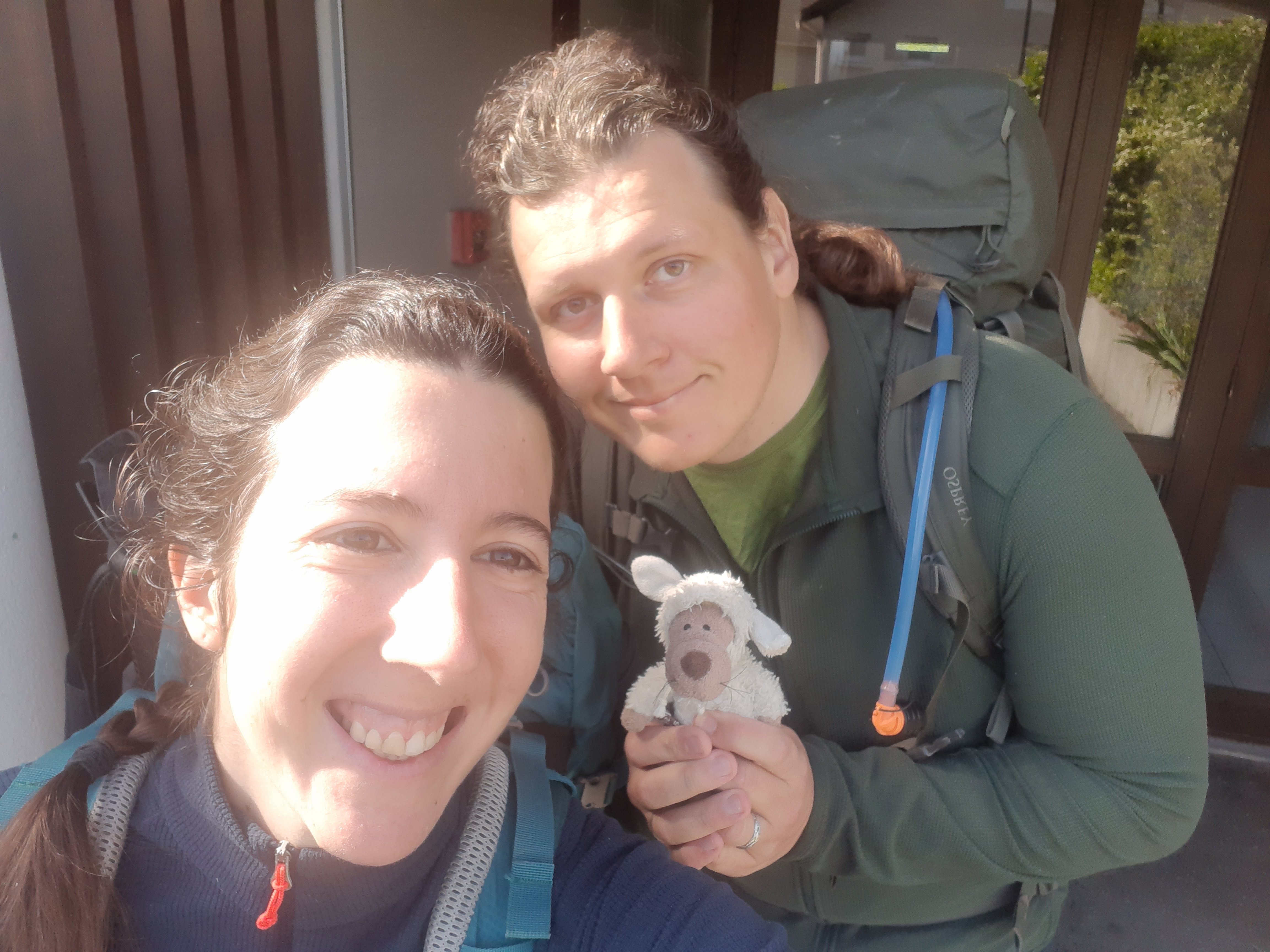 Départ à l'aventure pour nous 3 depuis chez nous