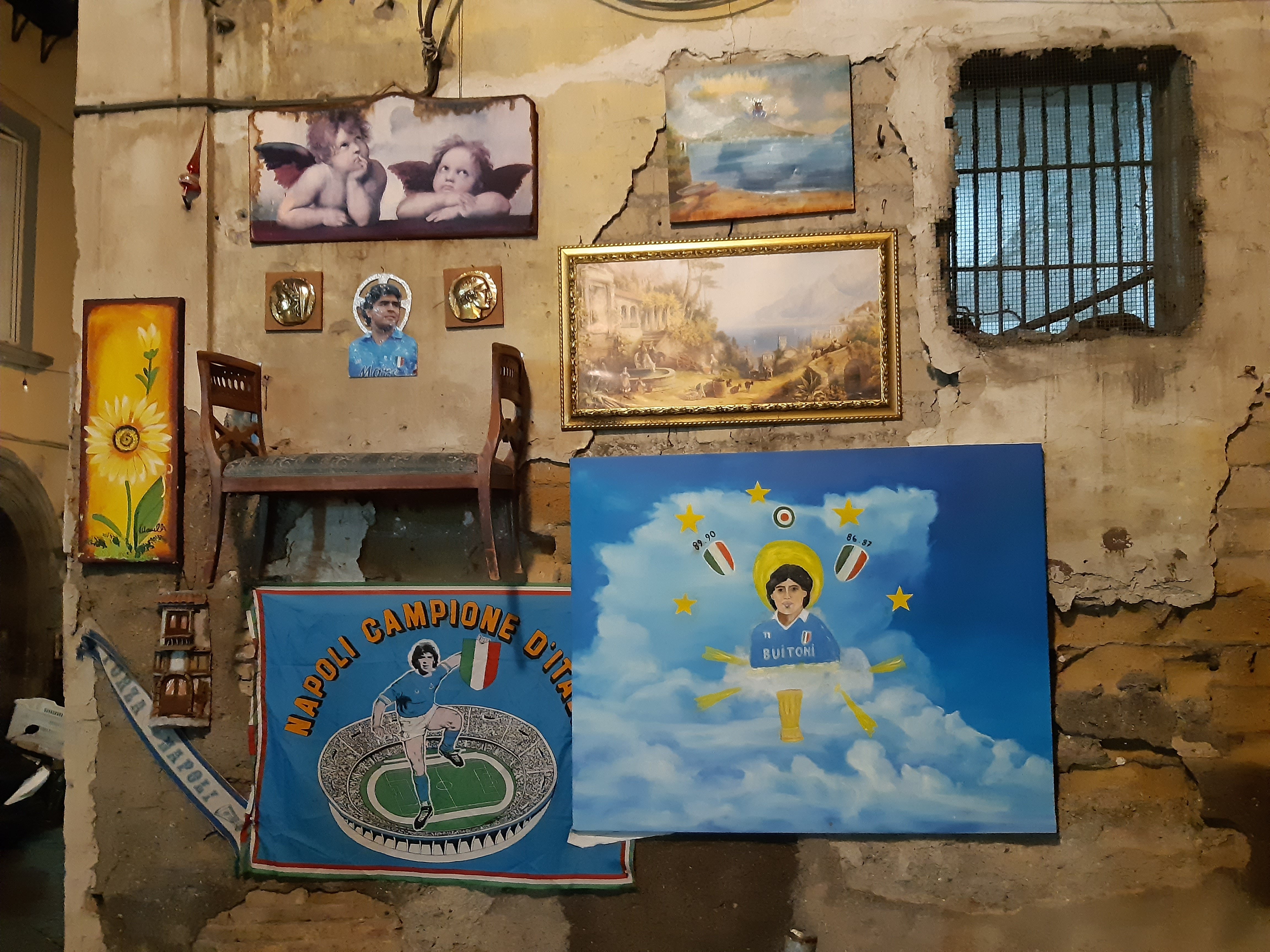 Hommage à Maradona dans une rue de Naples