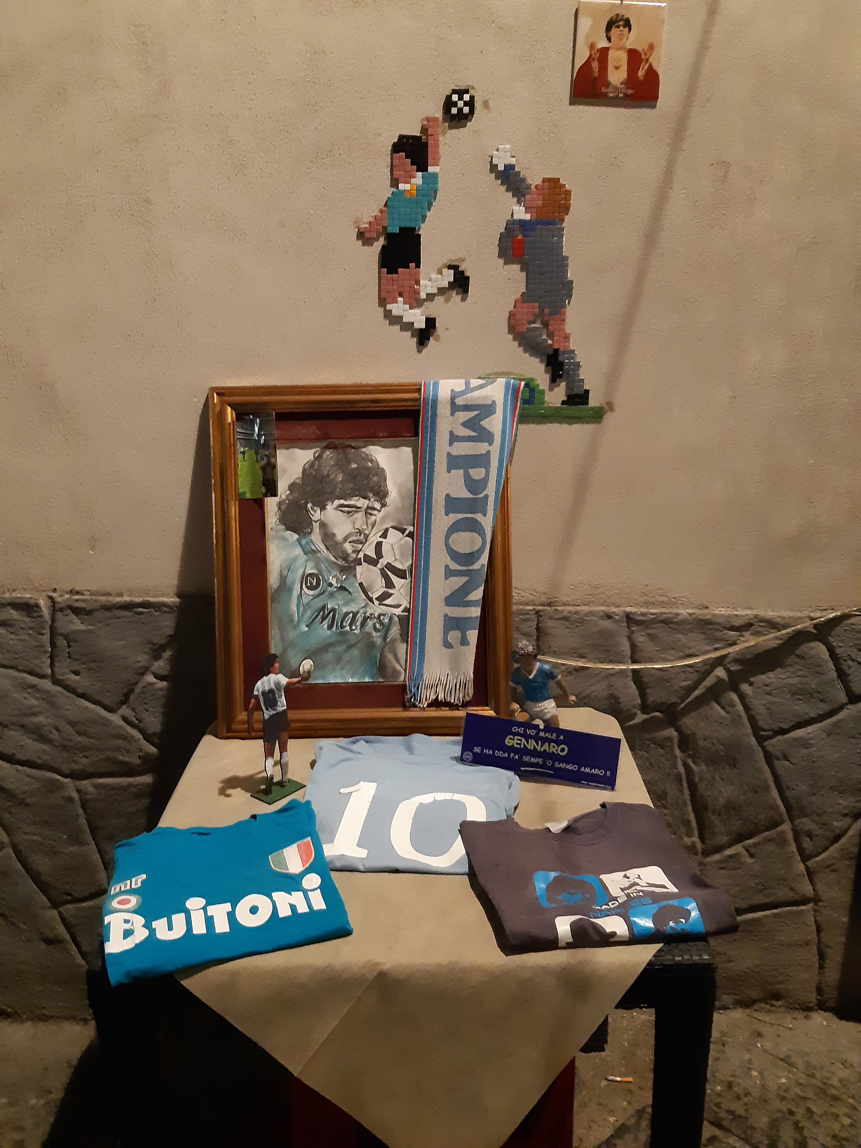 En pleine rue du quartier historique