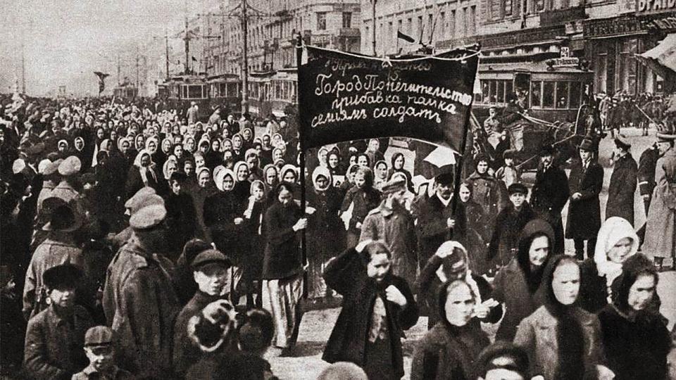 Manifestation des femmes russes le 23 février 1917 à Saint-Pétersbourg