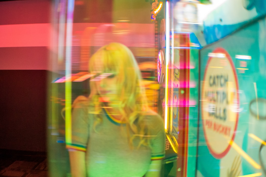 Les ados, kings et queens pour faire tomber nos a priori. Photo : Shannon Van Den Heuvel/Unsplash