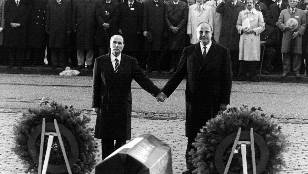 François Mitterrand et Helmut Kohl le 22 septembre 1984 © Maxppp - Wolfgang Eilmes