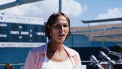 Renée Richards en conférence de presse