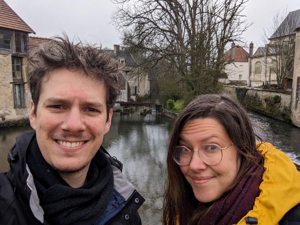 Sourire sous la pluie