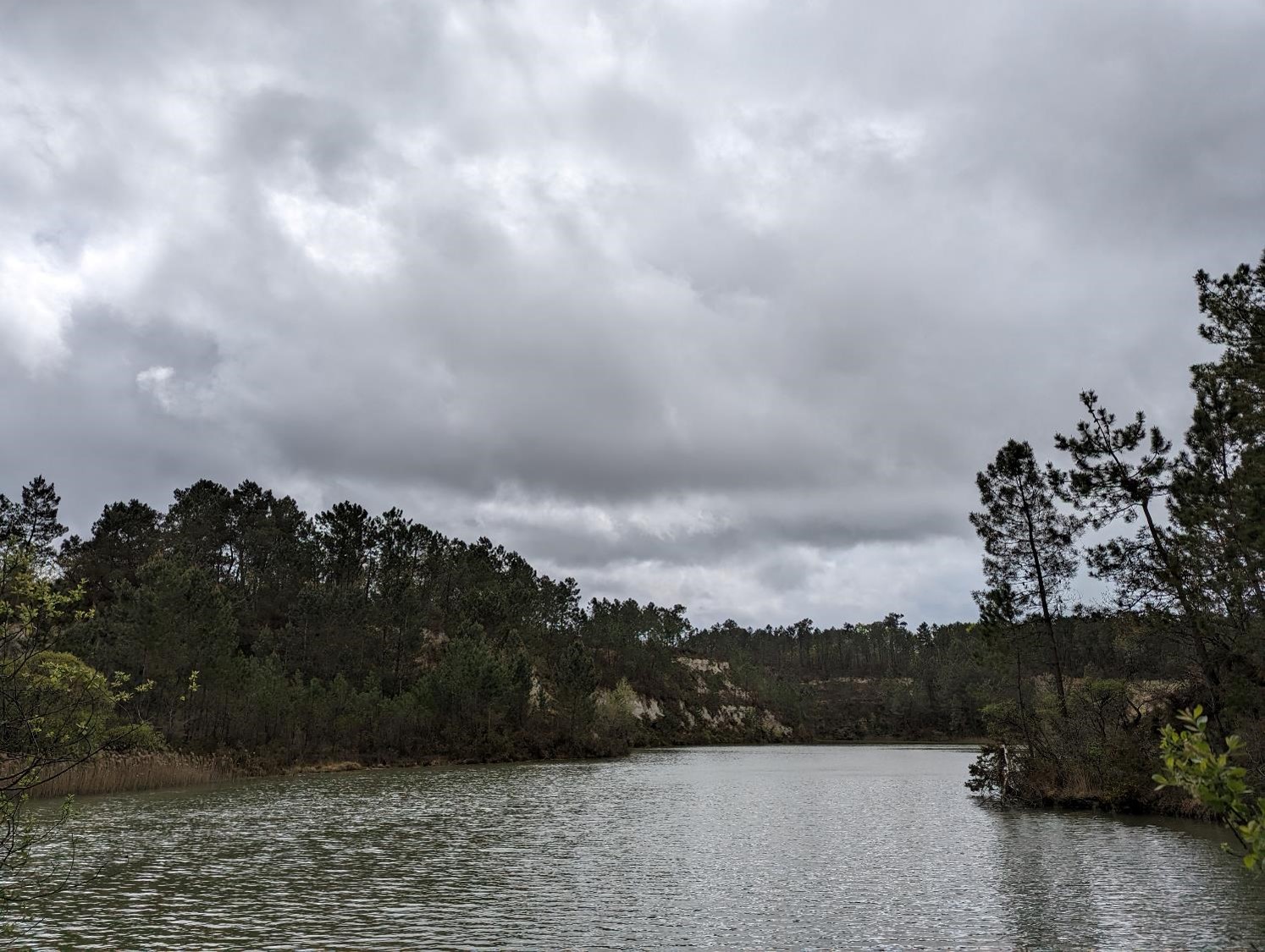 Le lac bleu (LOL) de Guizengeard.