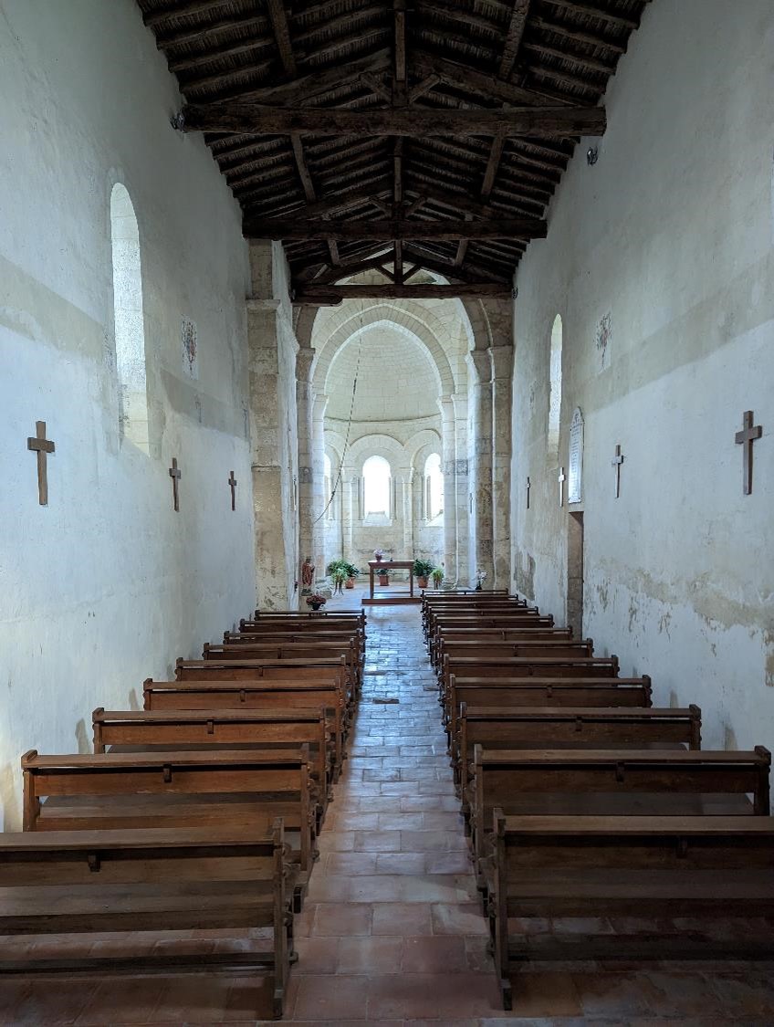 À l’intérieur, petite ambiance Kill Bill.