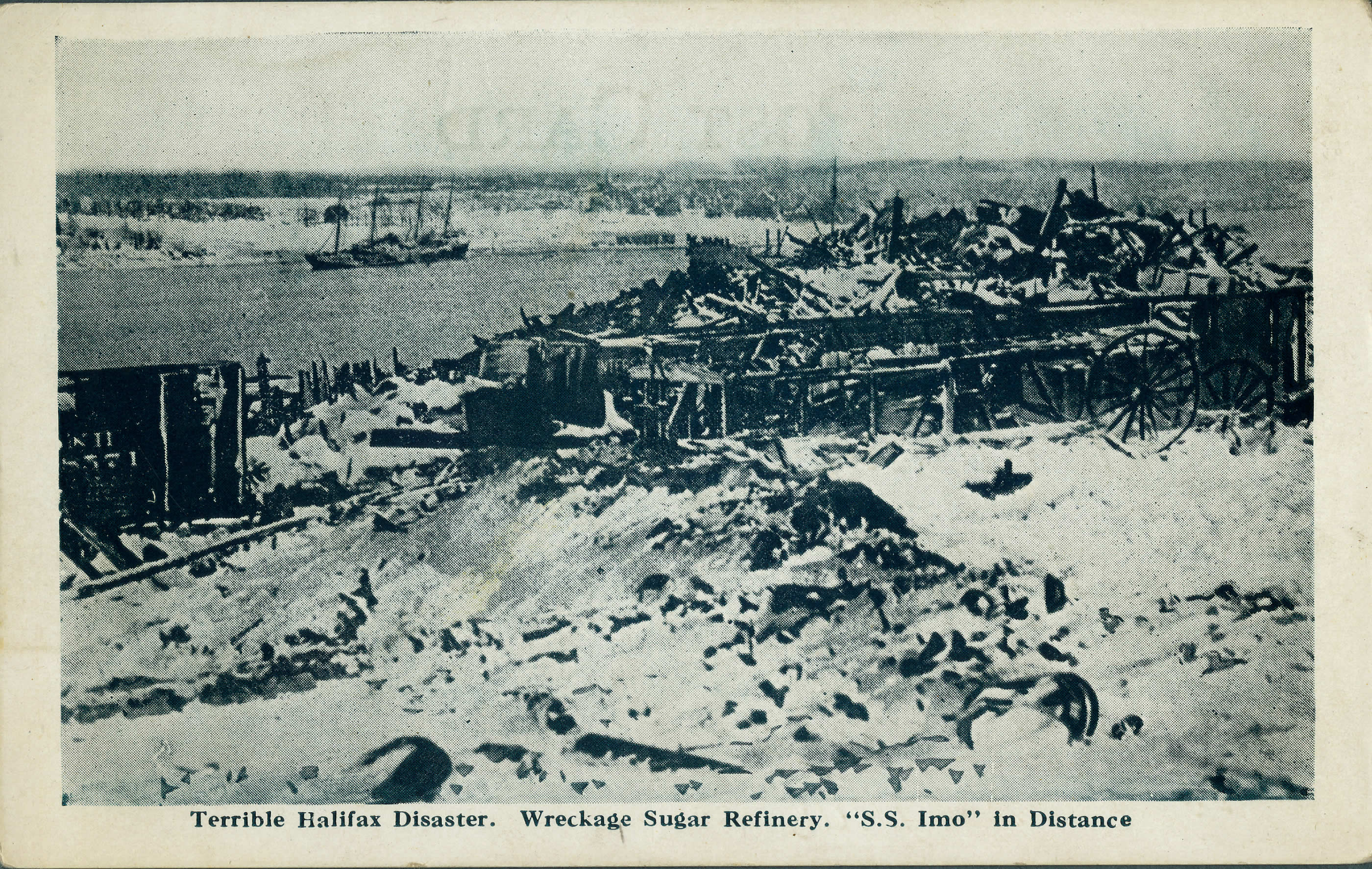 "A saisir, maison rustique, vue dégagée sur le port, prévoir travaux"
