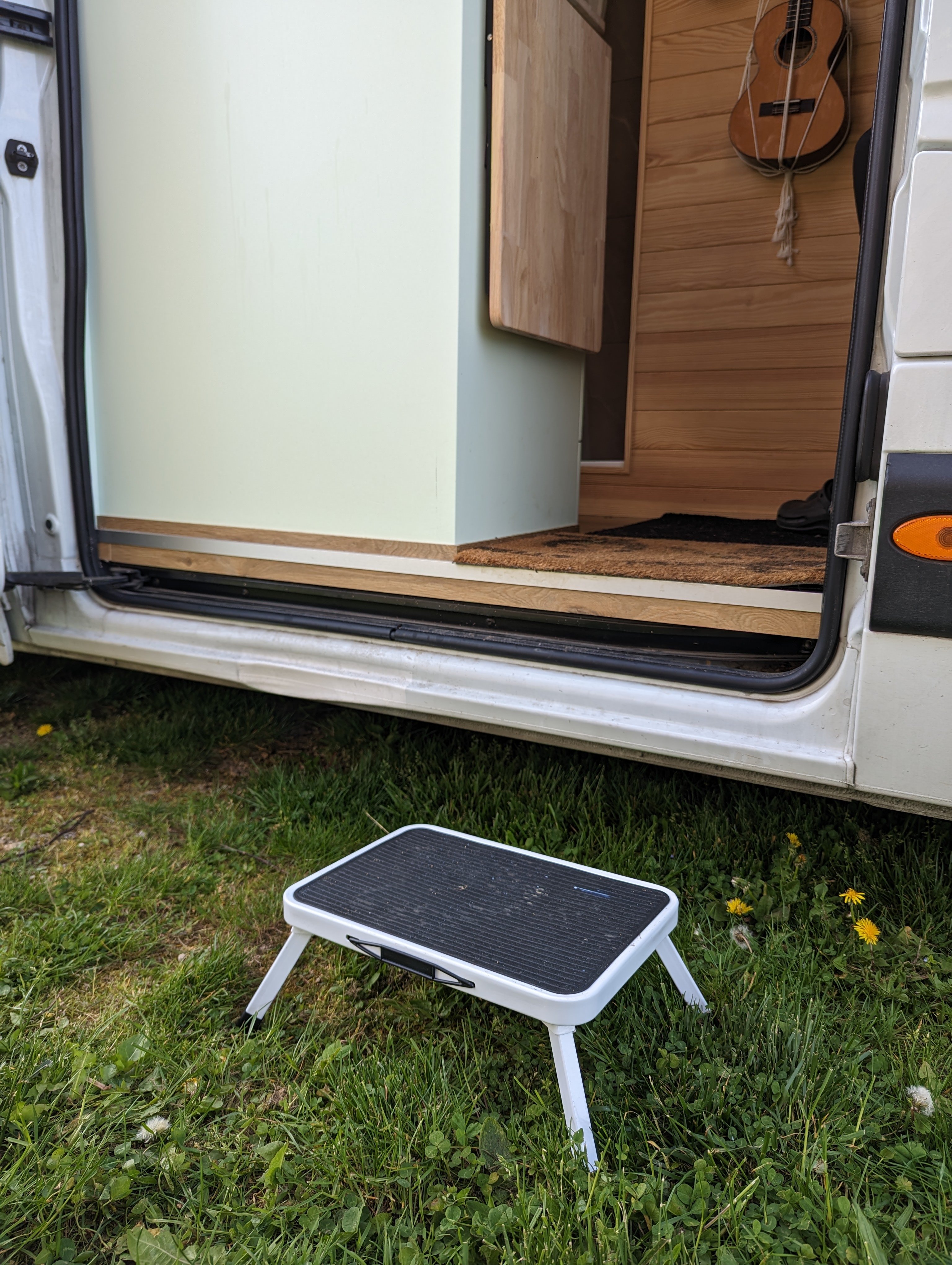 Notre nouveau marchepied. Sûrement ma plus belle photo de l’année.