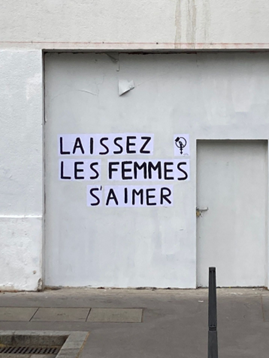 Photo d’un collage du Collectif des Fiertés en Lutte (E. UNER, Lyon)