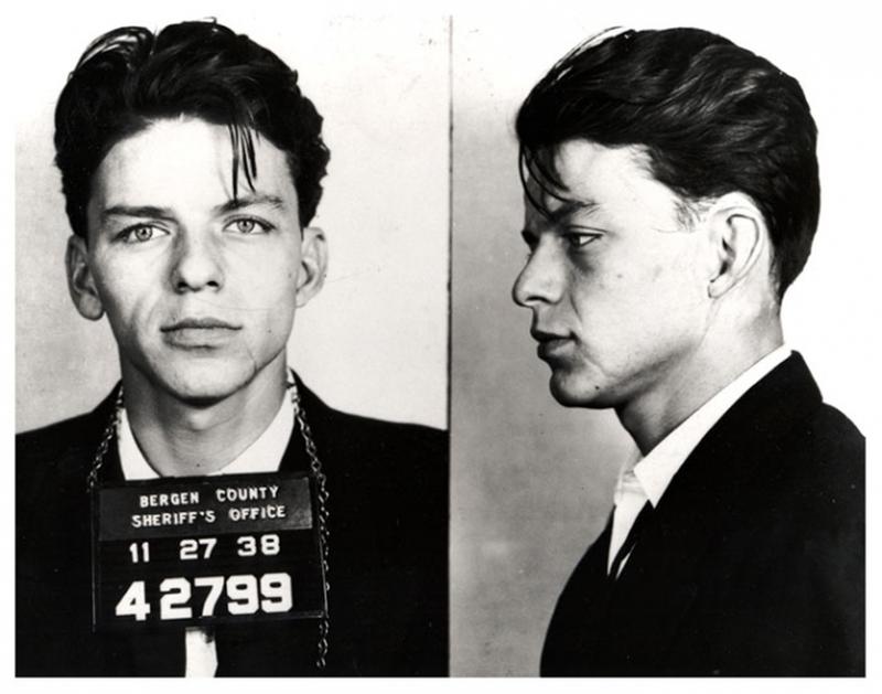 "Si je vous chante My Way, vous me laissez partir ?" (oui, c'est Sinatra)