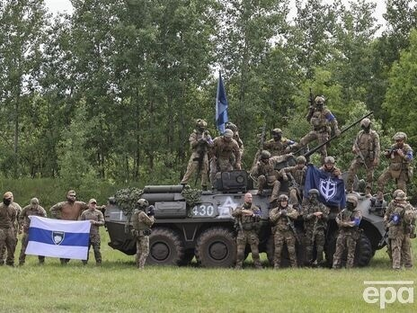 Des membres du groupe Freedom of Russia, affirmant être dans la région de Belgorod, en Russie. Photo: Twitter