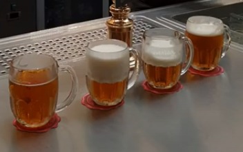 De gauche à droite : Cochtan, Hladinka, re Hladinka, Cochtan un peu loupée