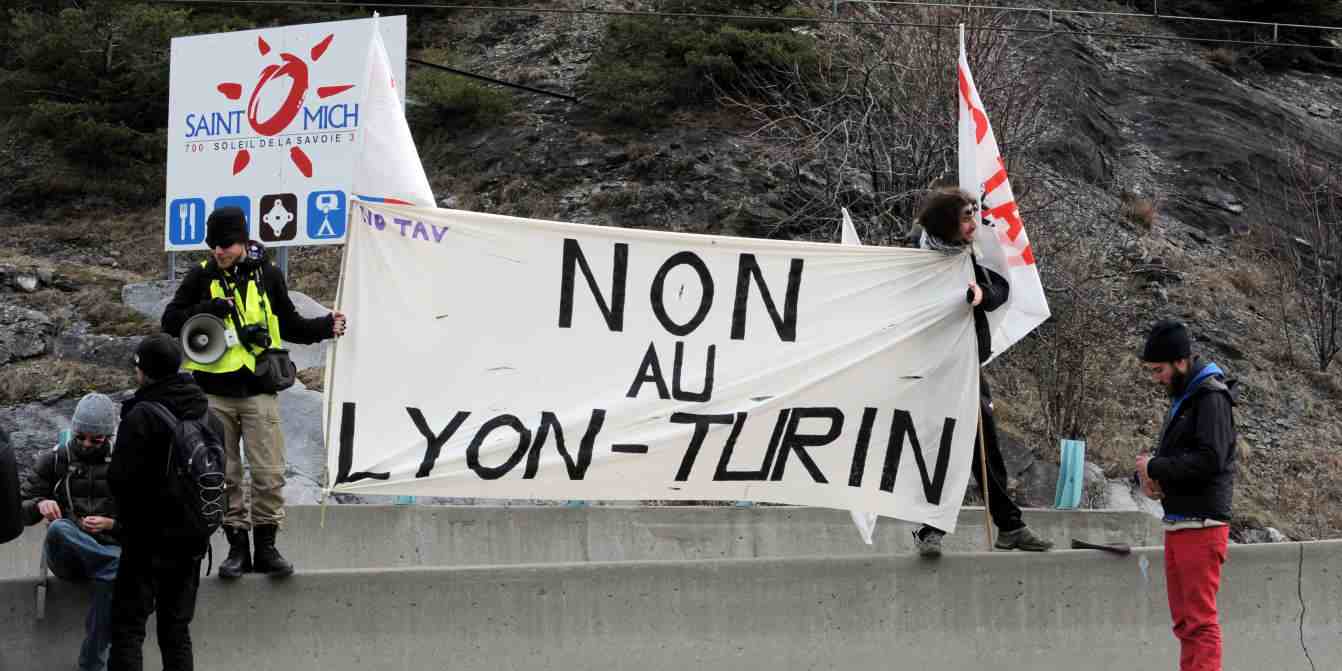 Il s'agit d'un projet adopté par les deux parlements italien et français, et dont le traité international a été ratifié définitivement en 2017....Qui décide en france ? Le gouvernement ? Le parlement ?  Ou quelques milliers de manifestants ? 