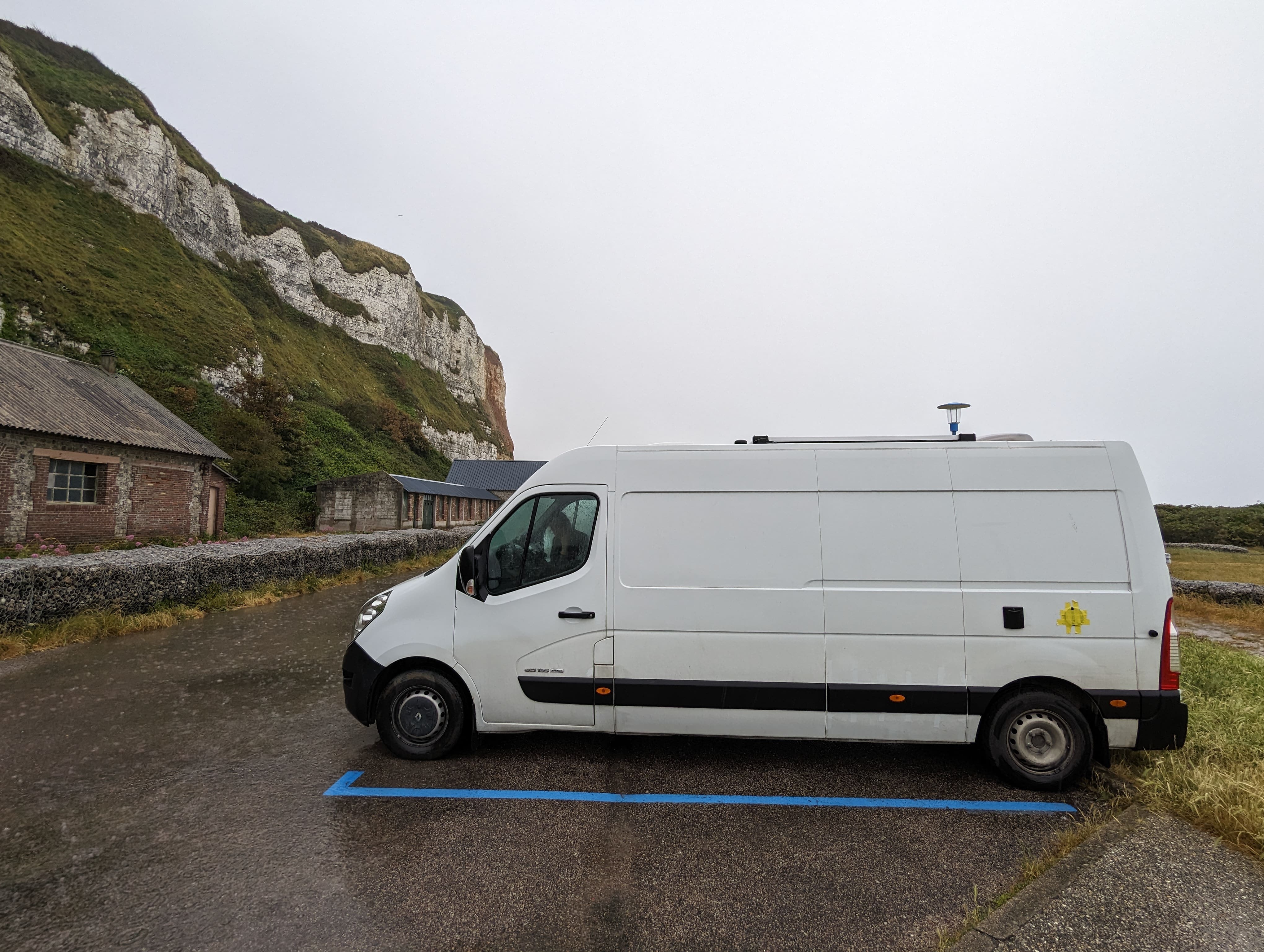 Chocobo, entre la mer et les falaises