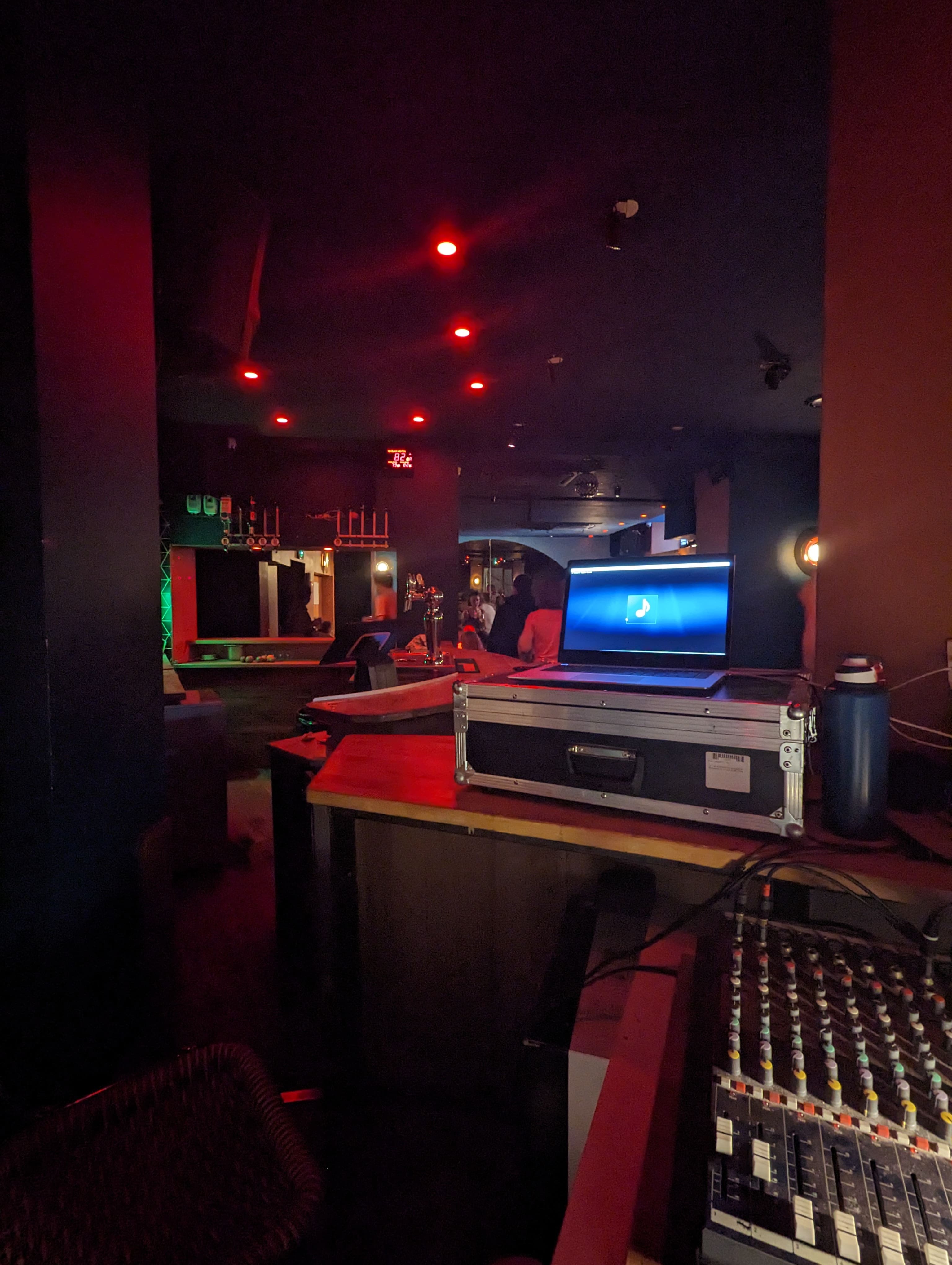 Tel David Guetta, je n'avais qu'un seul bouton sur lequel appuyer.