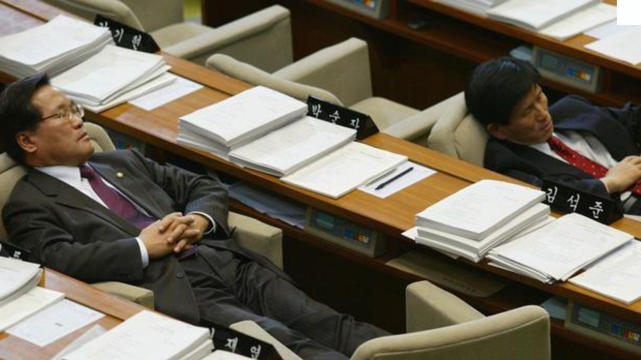 En nombre d'heures travaillées, la Corée du Sud est champion d'Asie. Crédits : Chung Sung Jun