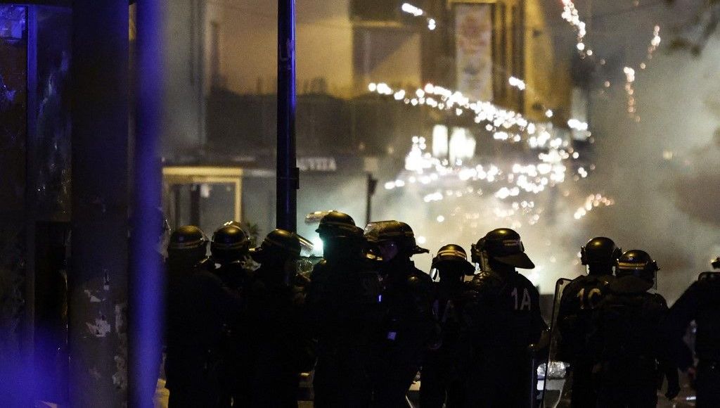 Le Directeur général de la Gendarmerie a dit que les mortiers d'artifice étaient plus dangereux que les grenades de désencerclement...