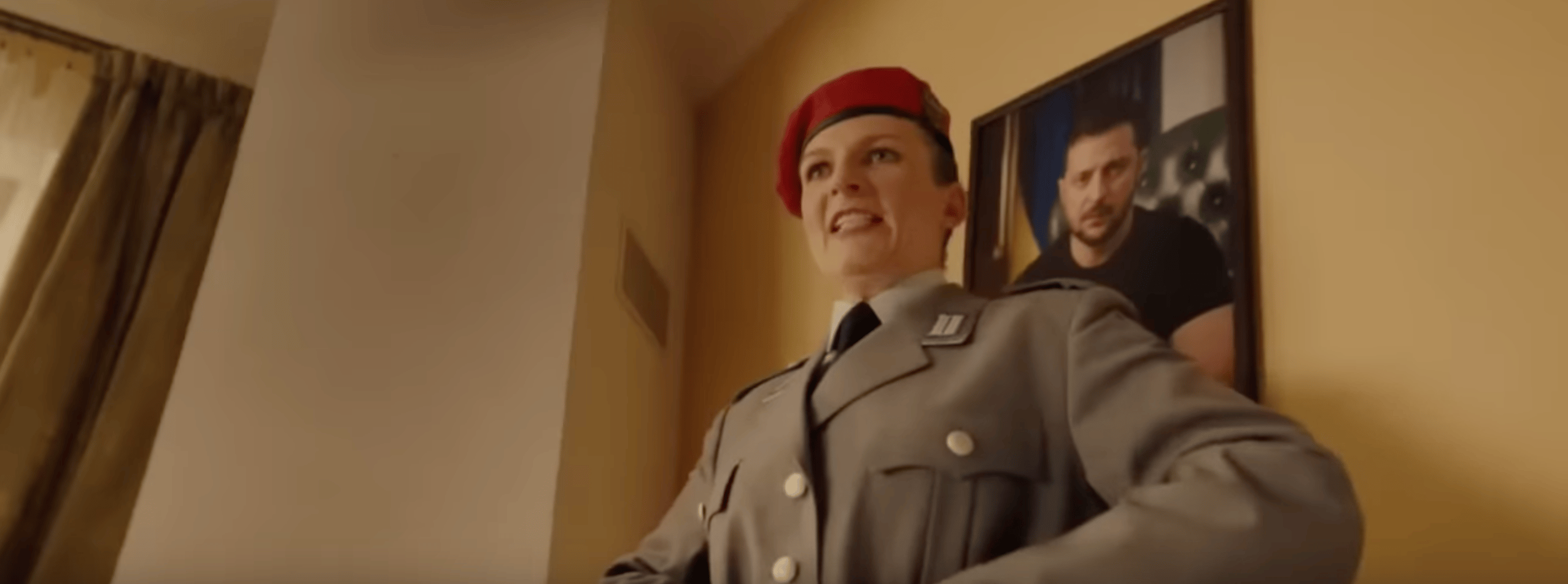 "Heil Zelensky" : l'officier de la Bundeswehr accroche au mur une photo du président ukrainien
