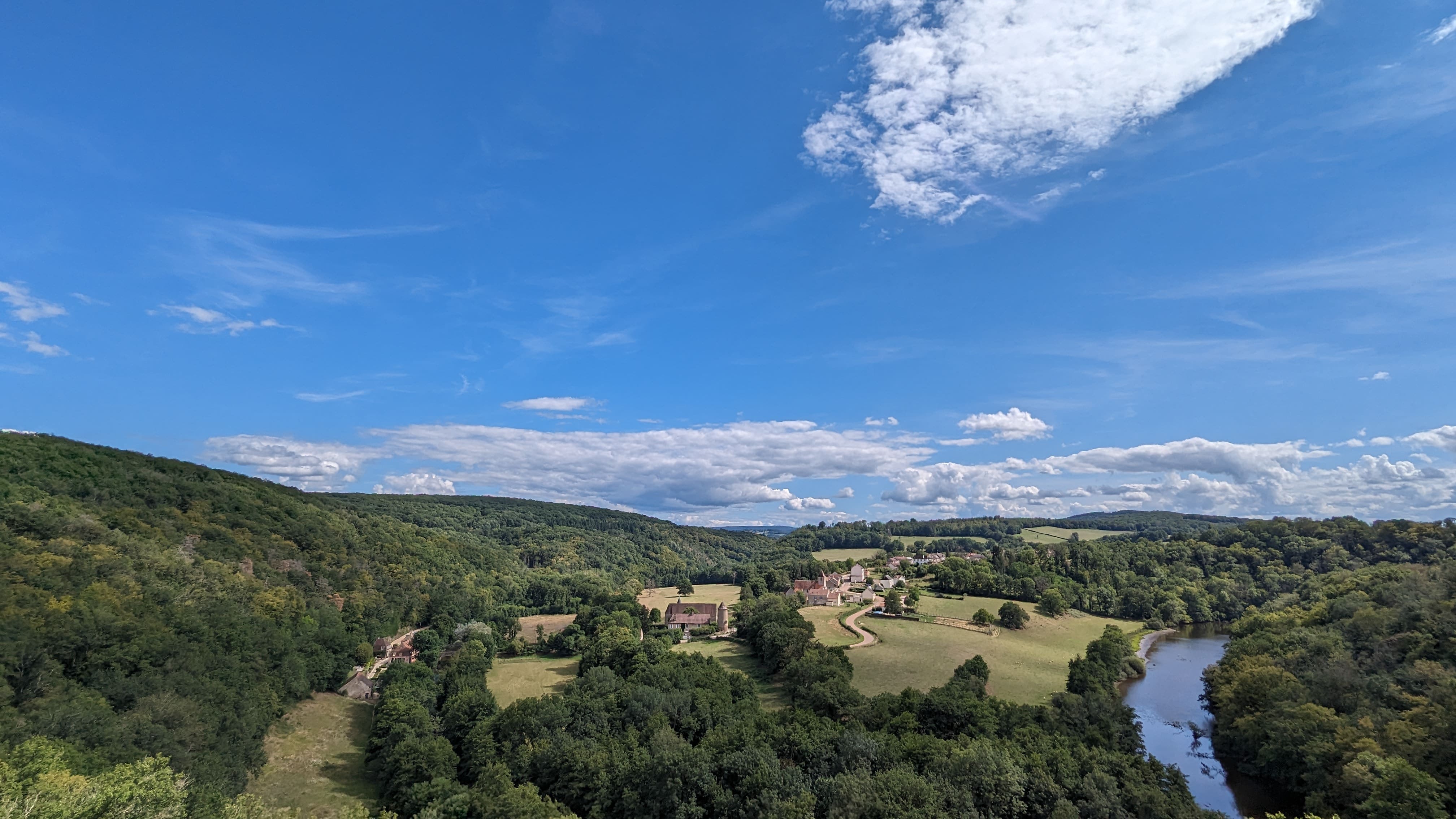 La vue sur Domecy-sur-Cure