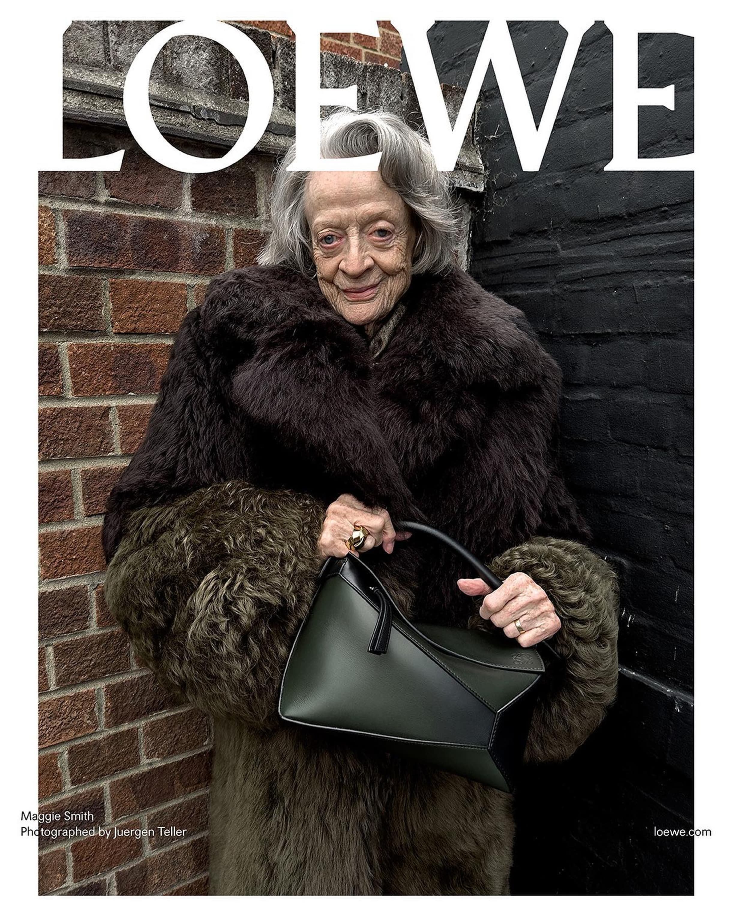L'actrice Maggie Smith, contemporaine de Judi, dans la pub Loewe, photo Juergen Teller
