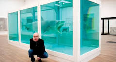 La star provocatrice Damian Hirst à l'époque de ses animaux dans le formol. Maintenant il peint des cerisiers en fleurs !