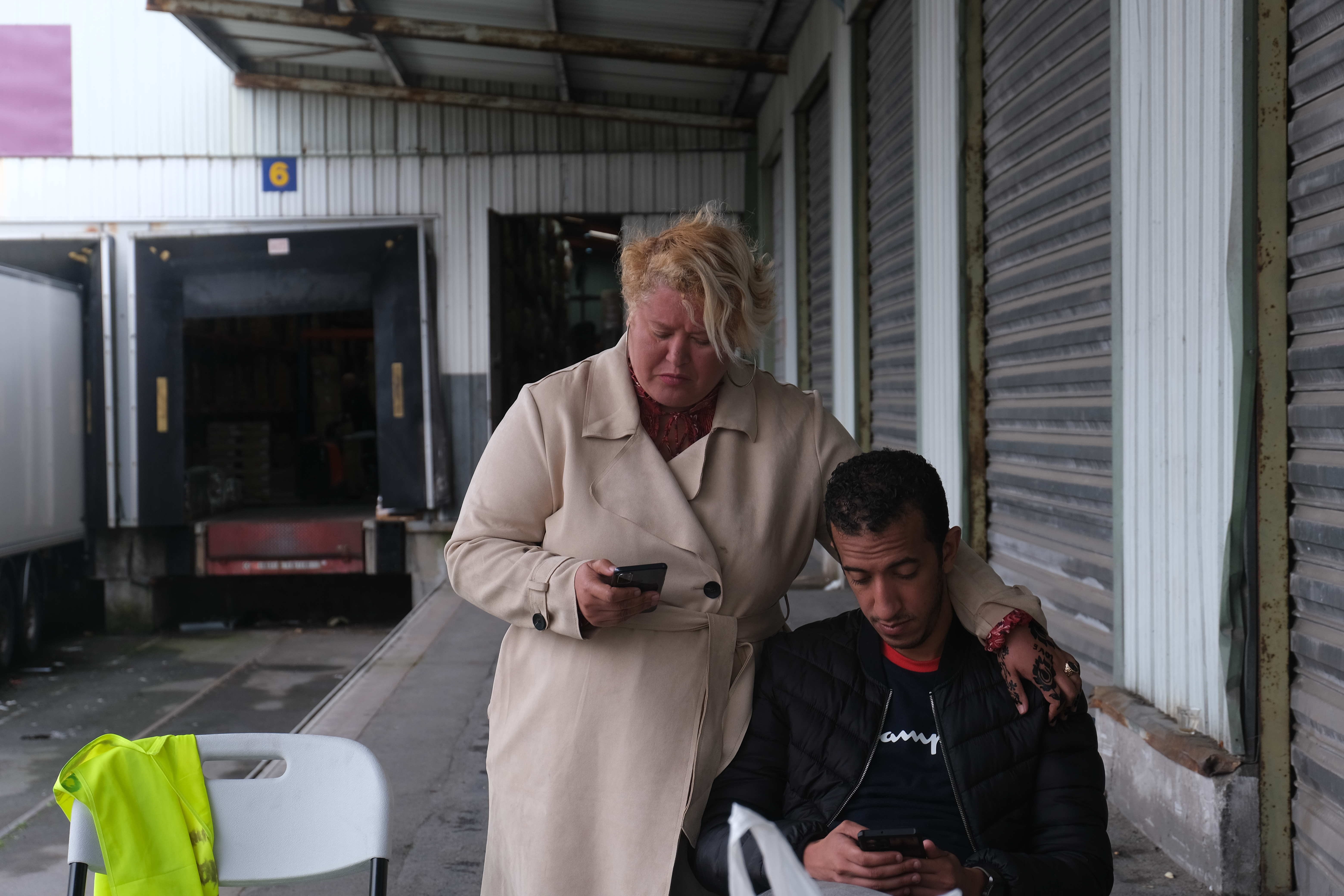 Sama et Achraf, délegués des compagnon.nes, dans un moment de pause avant le repas. Photo Giovanni Simone
