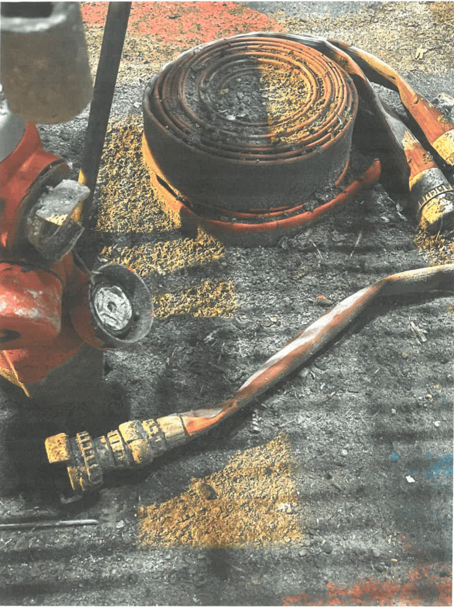 Photo prise à l'intérieur de l'usine Yara, montrant un système de sécurité incendie dans un très mauvais état.