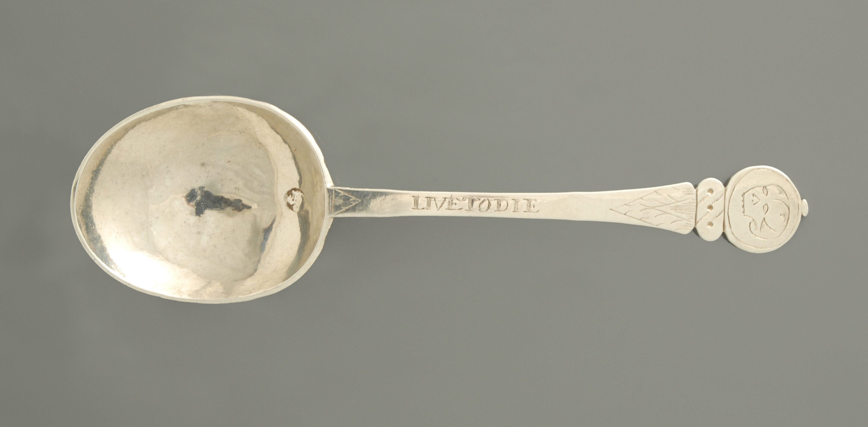  Cuillère en argent de la collection de David Constable, v. 1660.