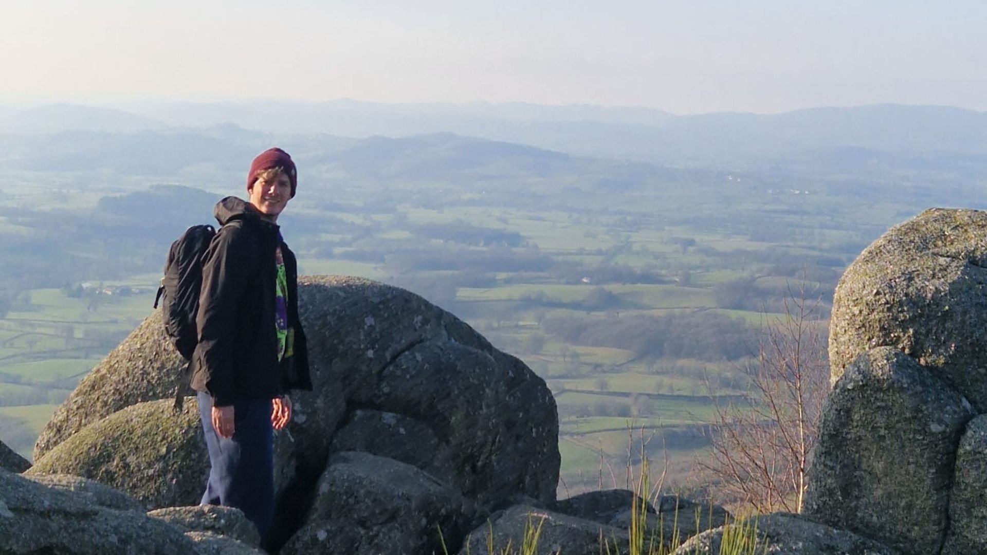 Là, c'est moi, devant ce paysage incroyable. Même si ça ne fait pas de moi quelqu'un d'incroyable, j'aime à croire que je suis quelqu'un de bien.