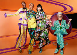 La pub de H&M qui commercialisait une collection capsule signe Iris Apfel en 2022.