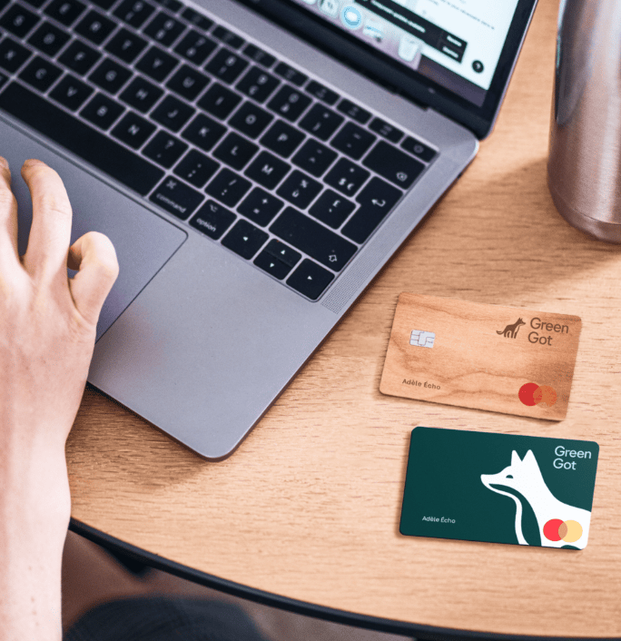 Green Got propose des cartes bancaires en bois ou en plastique recyclé. 
