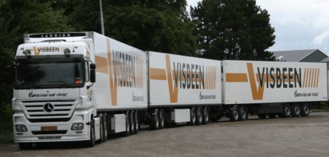 Les méga-camions peuvent tirer jusqu'à trois remorques. 