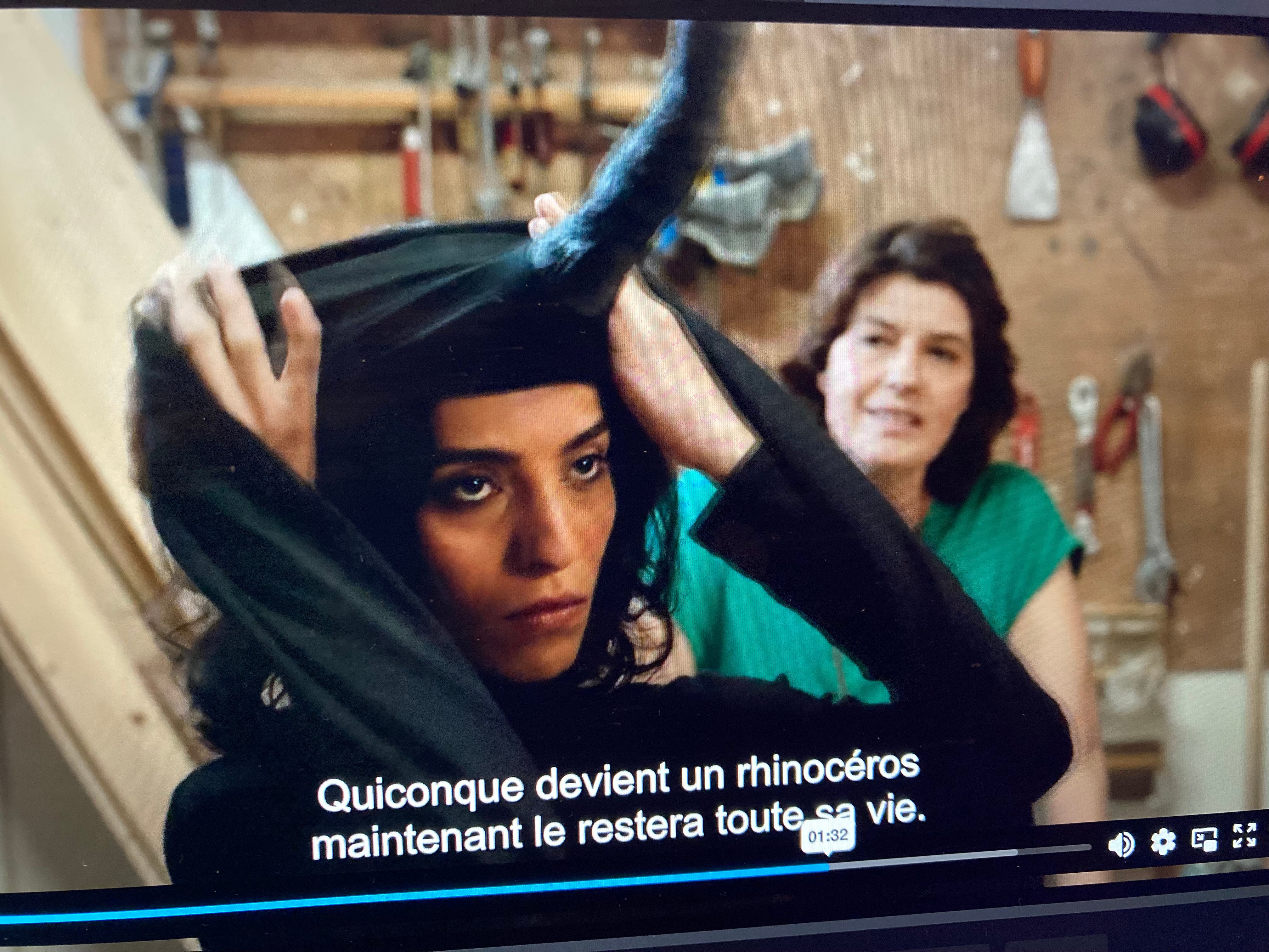 Bahira Ablassi, actrice palestinienne, a créé les cornes (capture d'écran)