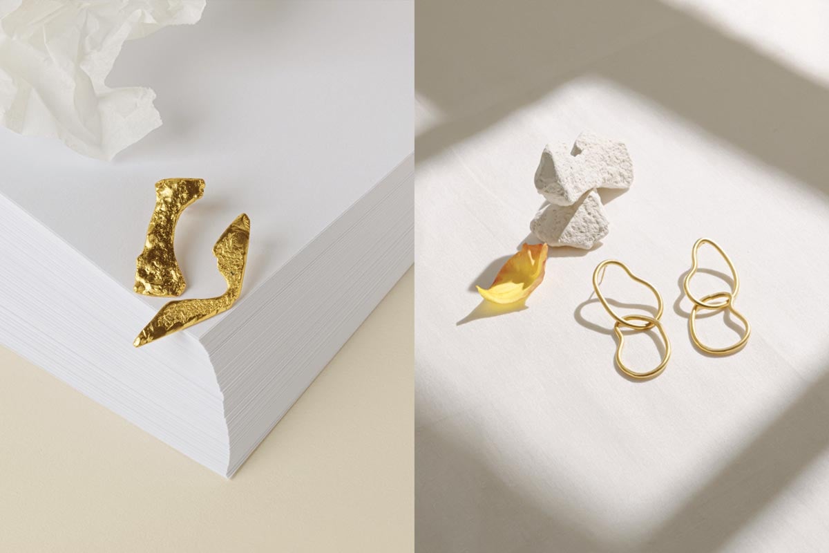 Boucles d'oreilles Violette en laiton doré © Julie Chevillat