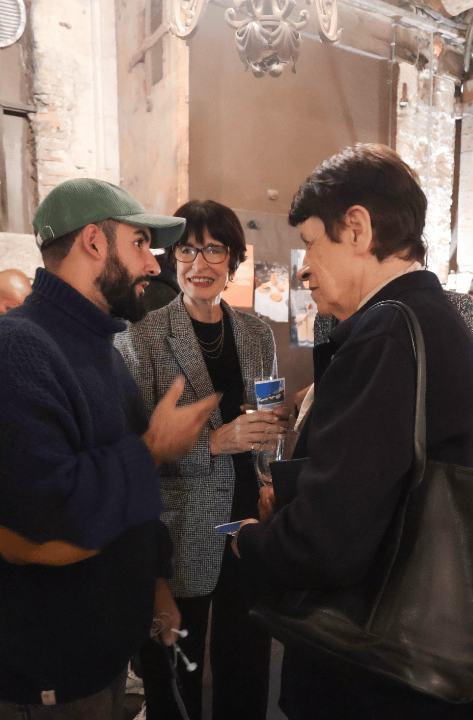 Bibi avec les soeurs Laffitte, dont Jeanne, à l'origine des éditions Jeanne Laffitte qui ont tant contribué à raconter Marseille à travers différents prismes