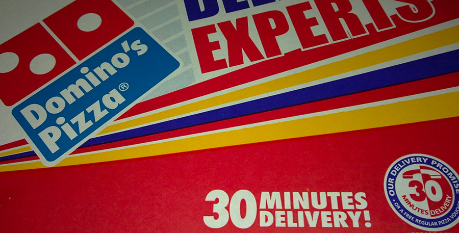 Au cas où c'était pas clair, on vous le met sur l'emballage  // © Domino's Pizza