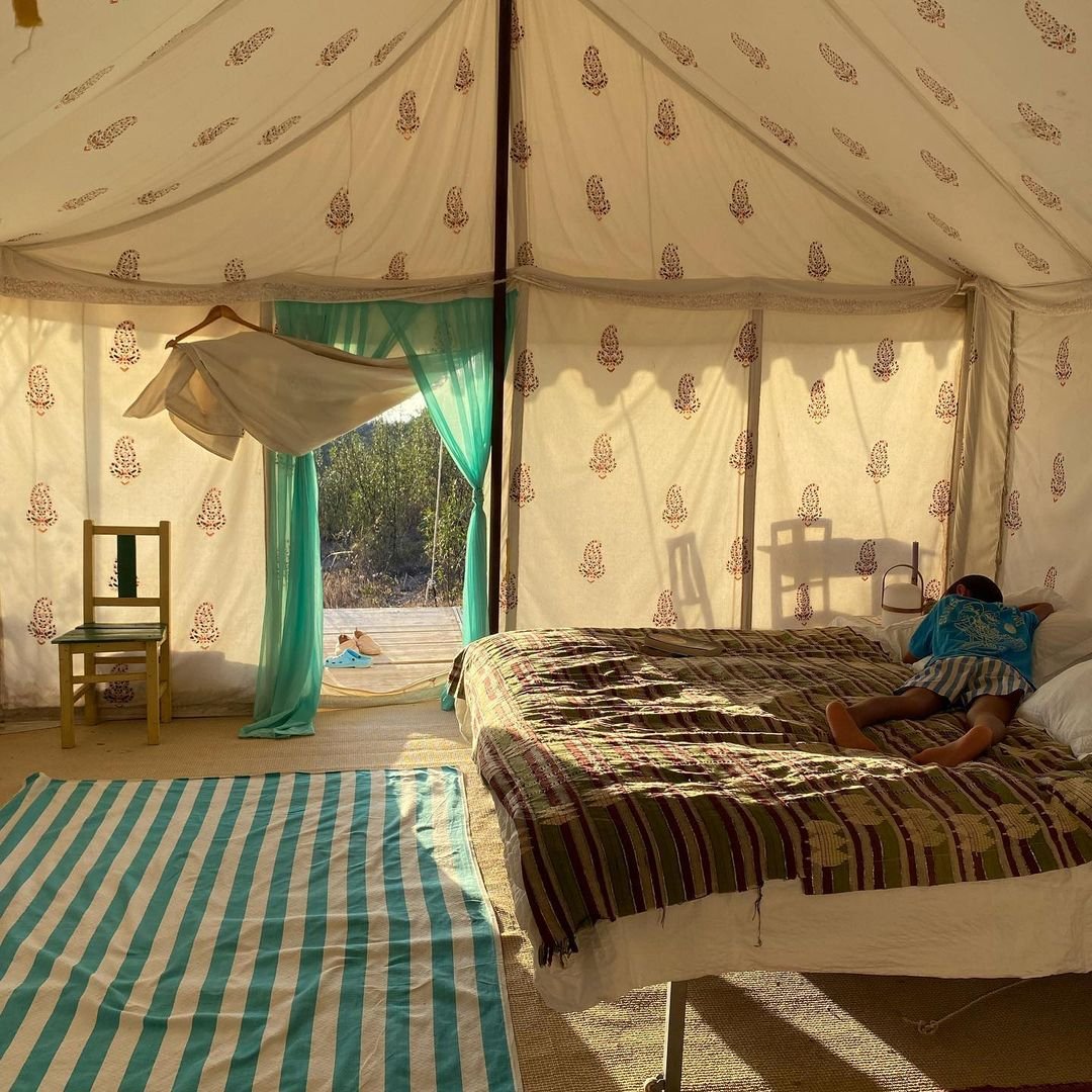 Tentes XXL de Natalia Sly et Pepi de Boissieu, au Portugal