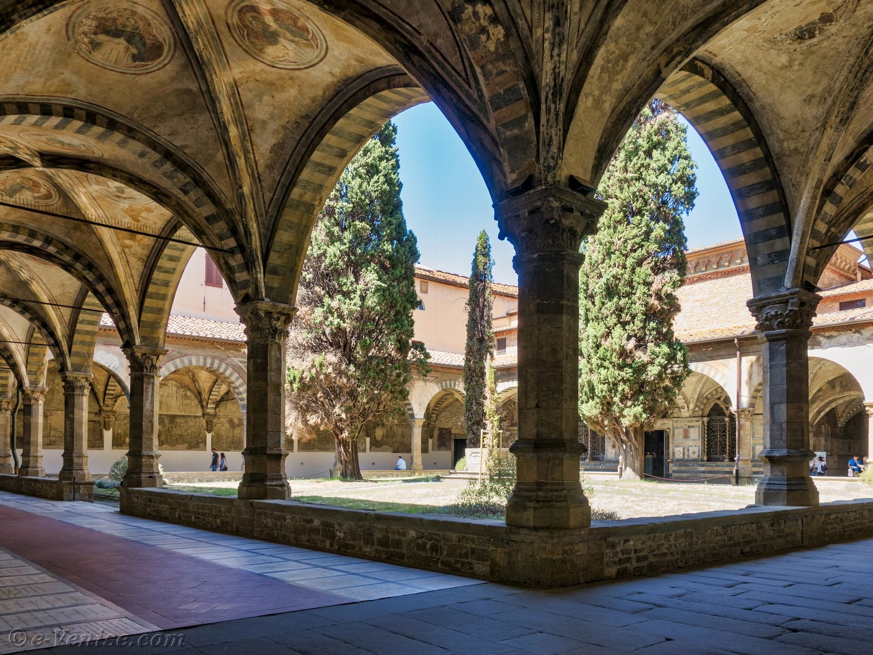 Cloître de Santa Maria Novella à Florence