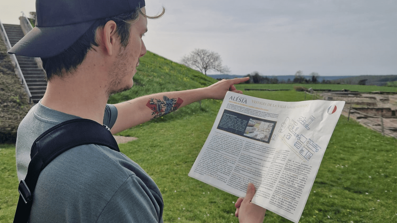 Après le musée, direction les vestiges de la ville gallo-romaine (donc bien après le célèbre siège) où je m’improvise guide.