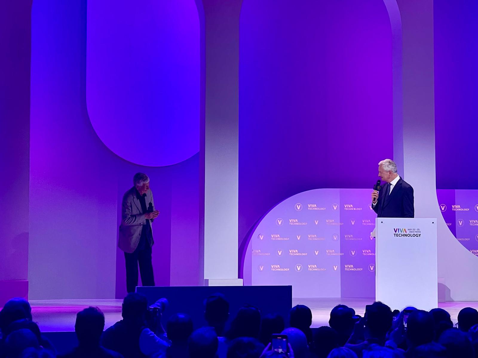 Bruno Le Maire remercie Maurice Levy (Publicis), président de Vivatech (Photo : Qant)