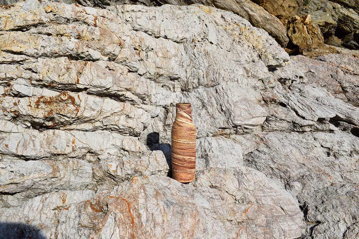 Vase minéral caméléon de Samuele Perraro © DR