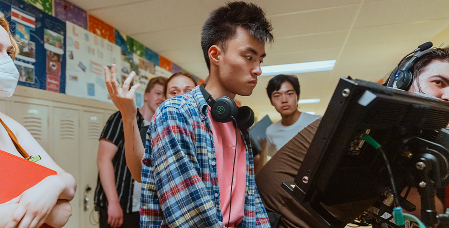 Wesley Wang sur le tournage de son film « Nothing, except everything » // @Wesley Wang