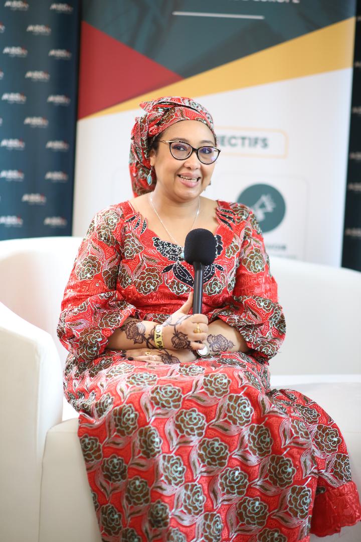 L'écrivain Djaïli Amadou Amal, Goncourt des lycéens, a créé l'association Femme du Sahel qui pousse l'éducation des filles, le micro-crédit