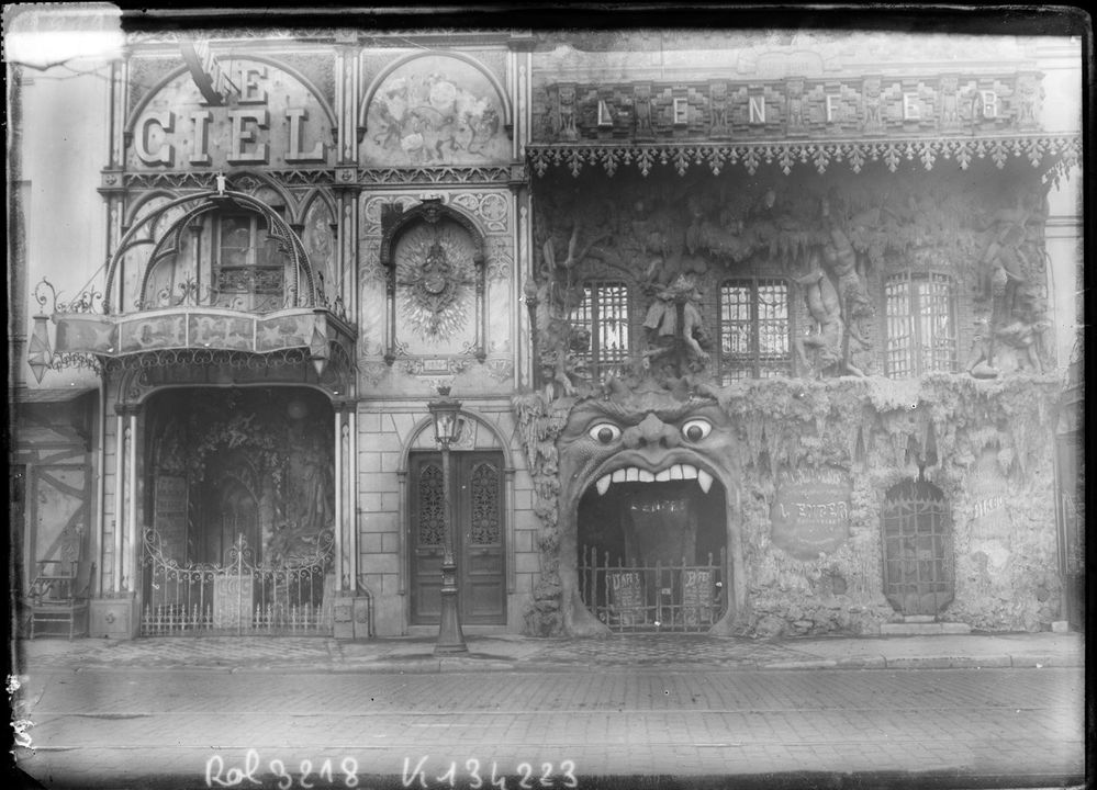 Agence Rol. Agence photographique, façade des cabaret de l'Enfer et du Ciel, 1909.