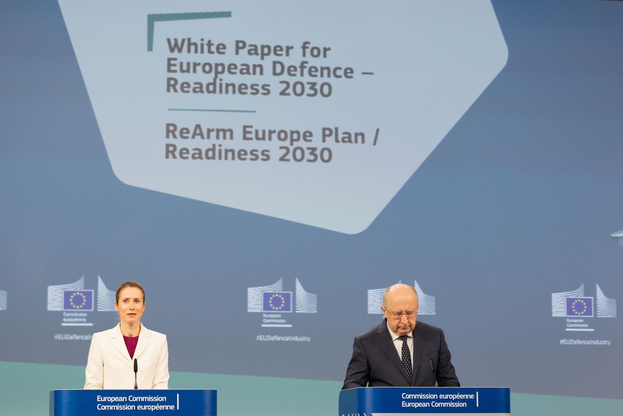 Kaja Kallas, cheffe de la diplomatie européenne, et Andrius Kubilius, commissaire à la défense © Commission européenne