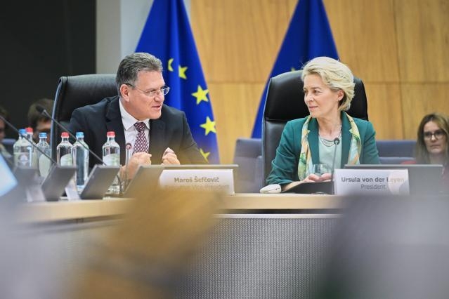 La présidente de la Commission européenne, Ursula von der Leyen, et le nouveau commissaire au Commerce et à la Sécurité économique, Maroš Šefčovič. © Union européenne, 2024