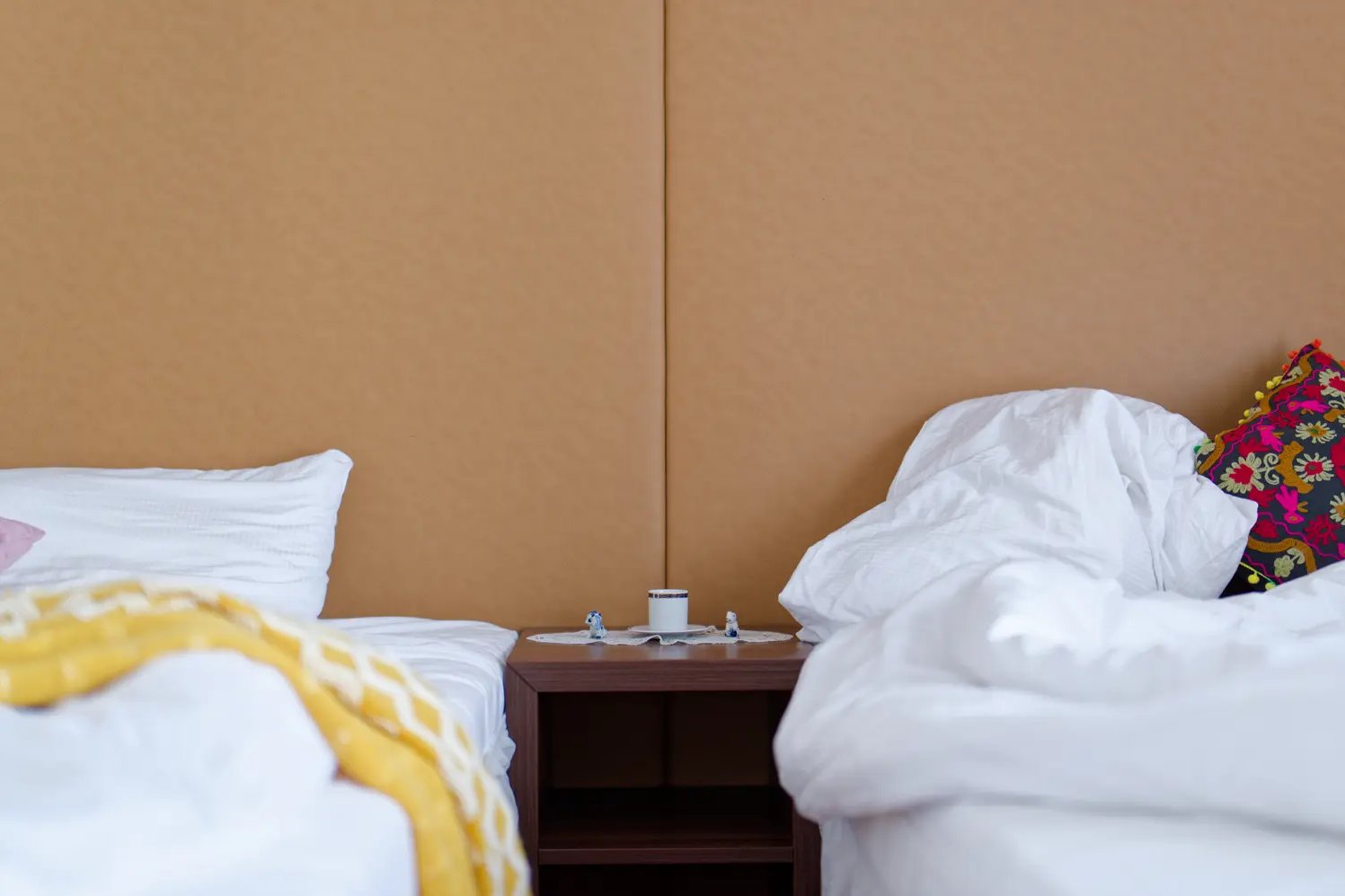 Les chambres étaient plus sobres.