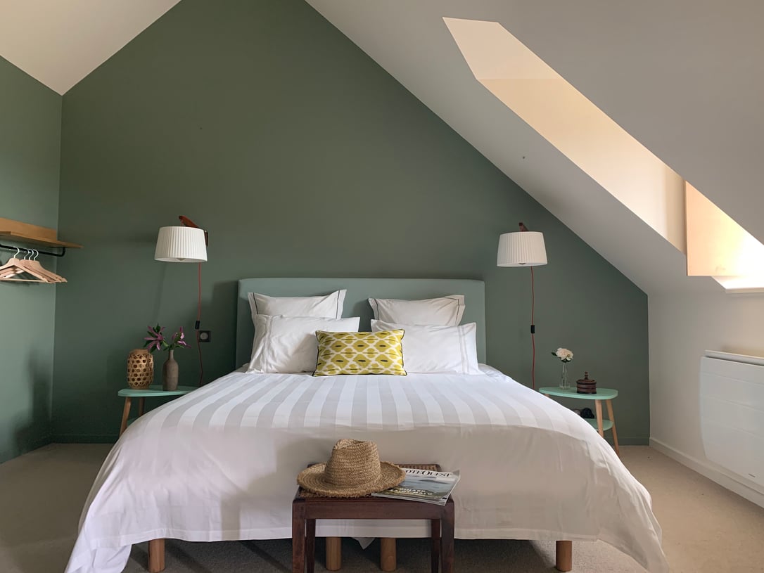 Chambre des Jardins de la Matz - couleur au mur : Card Room Green, Farrow & Ball